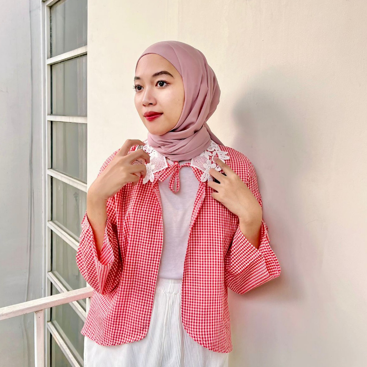 Laffy Outer Red Collar Cardigan Kerah Merah Kotak-Kotak