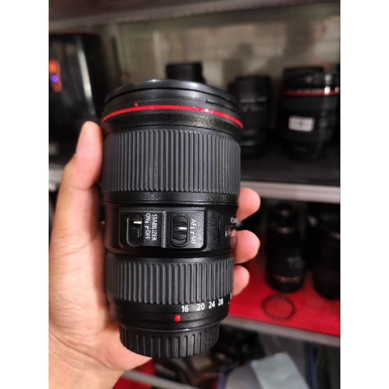 LENSA CANON EF 16-35 F4L IS LENSA ULTRA WIDE CANON FULL FRAME
