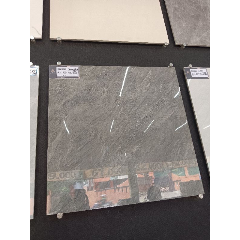Granit lantai 60x60 Arna Omkara Dark Grey - Glossy