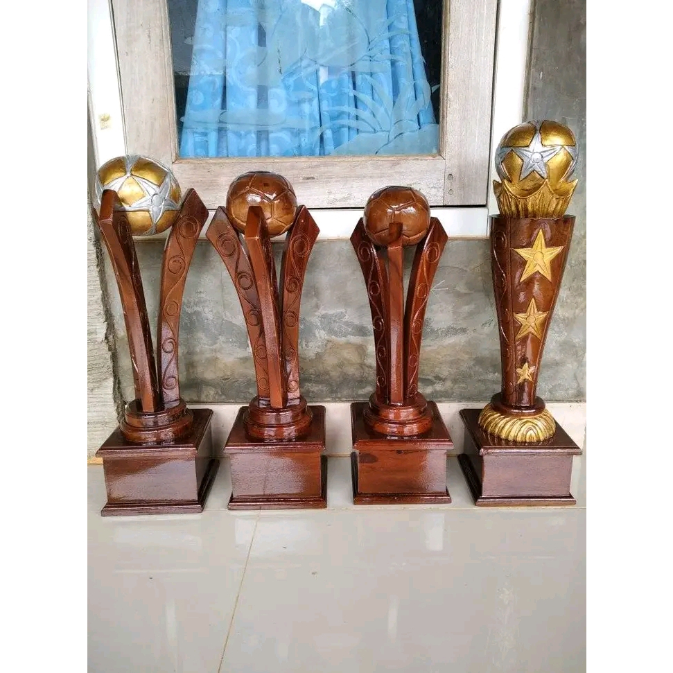 Piala kayu jati futsal Mebel Jati Jepara