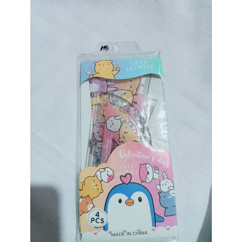 

1 set penggaris berbagai bentuk