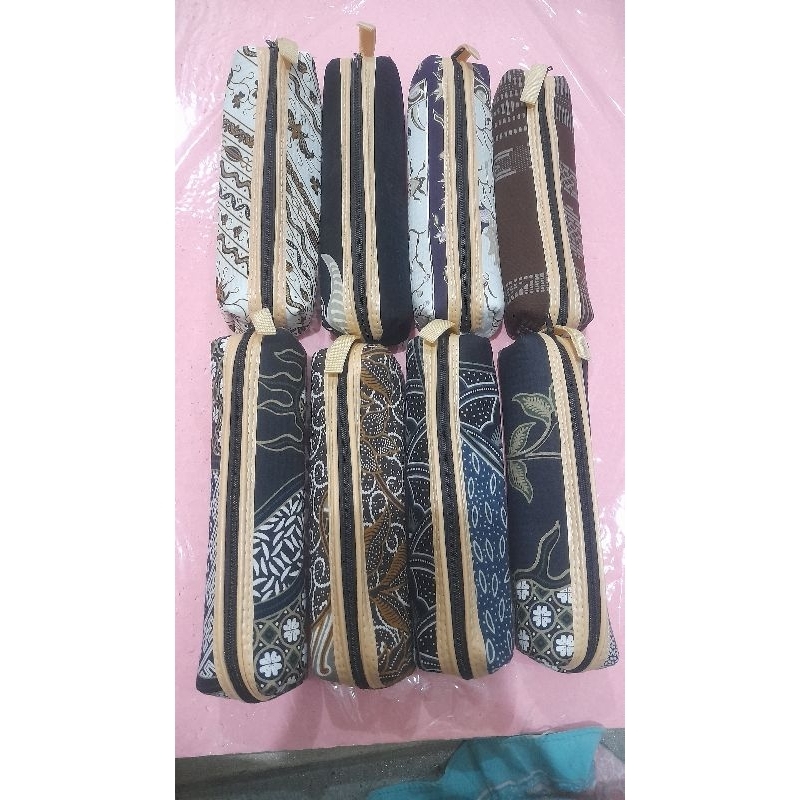

Tempat pensil/pulpen batik