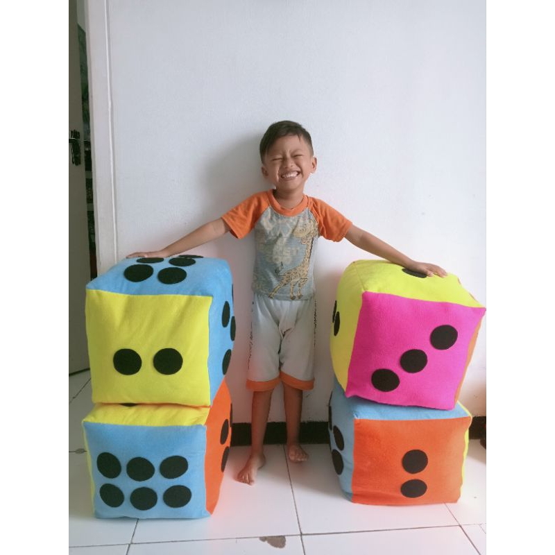 boneka dadu | dadu flanel | bantal dadu