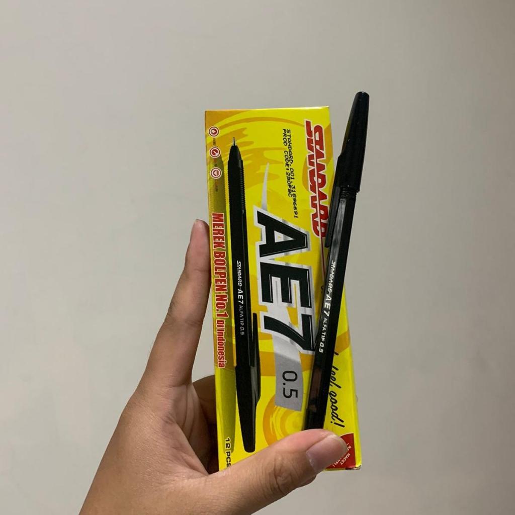 

Pulpen STANDARD AE7 Hitam 0.5 1 BOX (12 pcs)