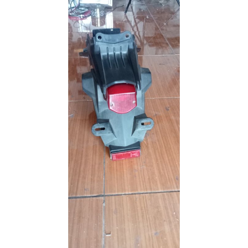 spakbor belakang Byson ori