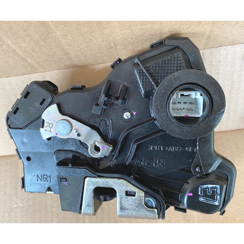 Door Lock Actuator Assy Pintu Depan Kanan mobil Honda Mobilio Brio BRV