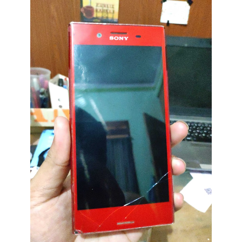 Xperia XZ Premium Docomo (Minus)