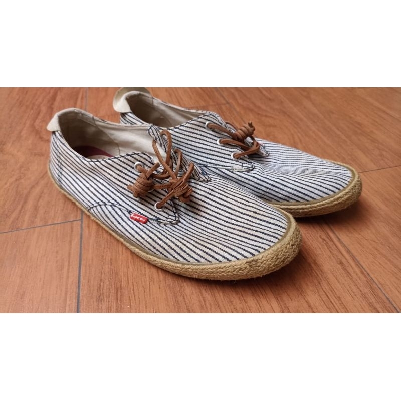 sepatu Superdry  pria original