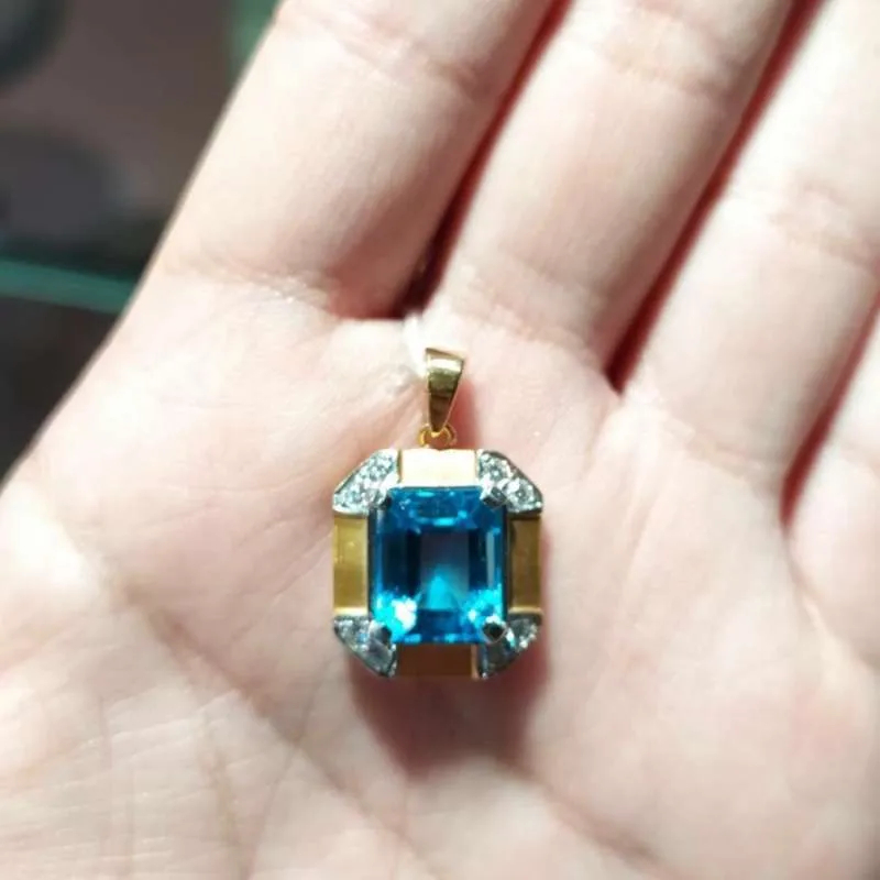 Liontin Blue Topaz Emas Kuning 800