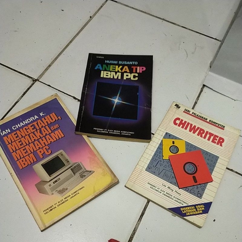 Original mengetahui memakai dan memahami ibm-pc/ aneka tip IBM PC/Chiwriter