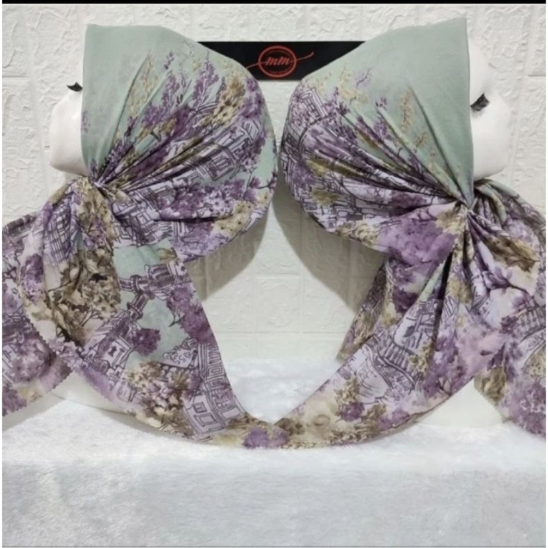 HIJAB SEGI EMPAT VOAL MOTIF MEYSHA SAGE