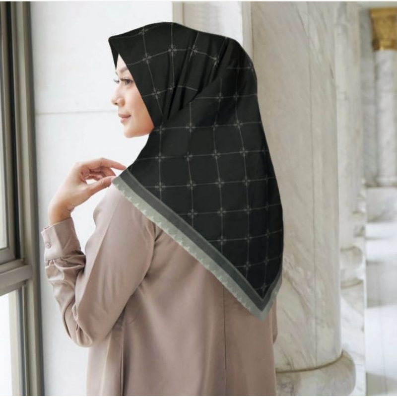 OBRAL TERLARIS NINAOO HITAM / KERUDUNG SEGI EMPAT / JILBAB INSTAN / HIJAB TERBARU TERMURAH KEKINIAN 