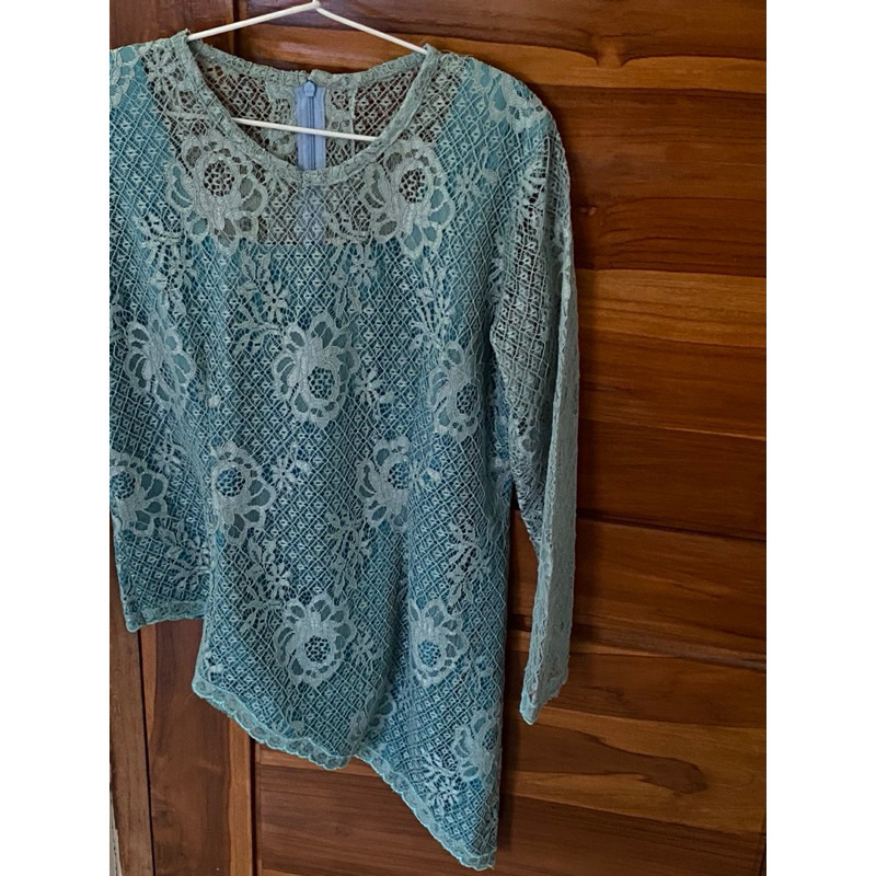 Atasan Brokat Hijau Tosca