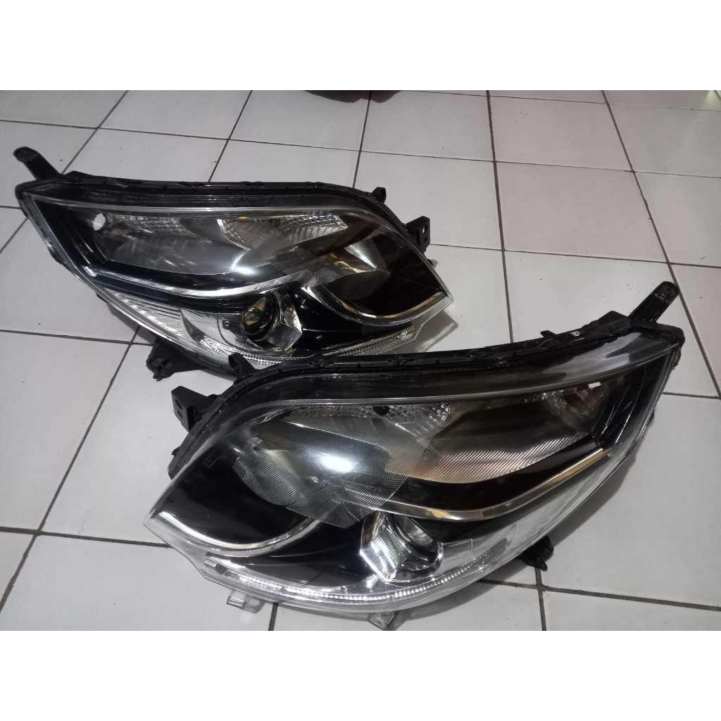 Headlamp Terios 2016 - 2017