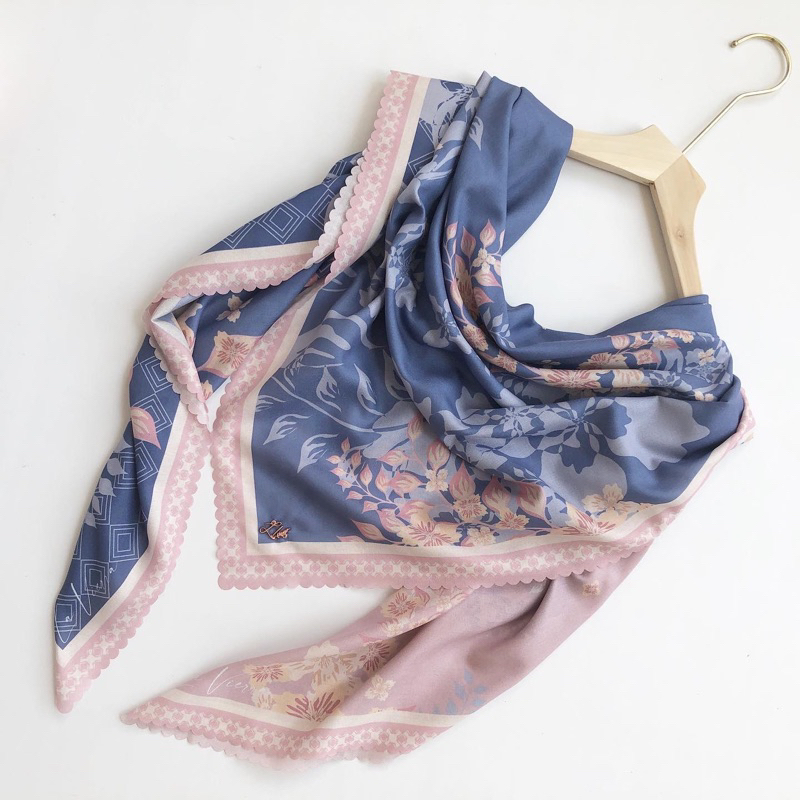 La Vierra - Seoul Series Hijab Segiempat Printing