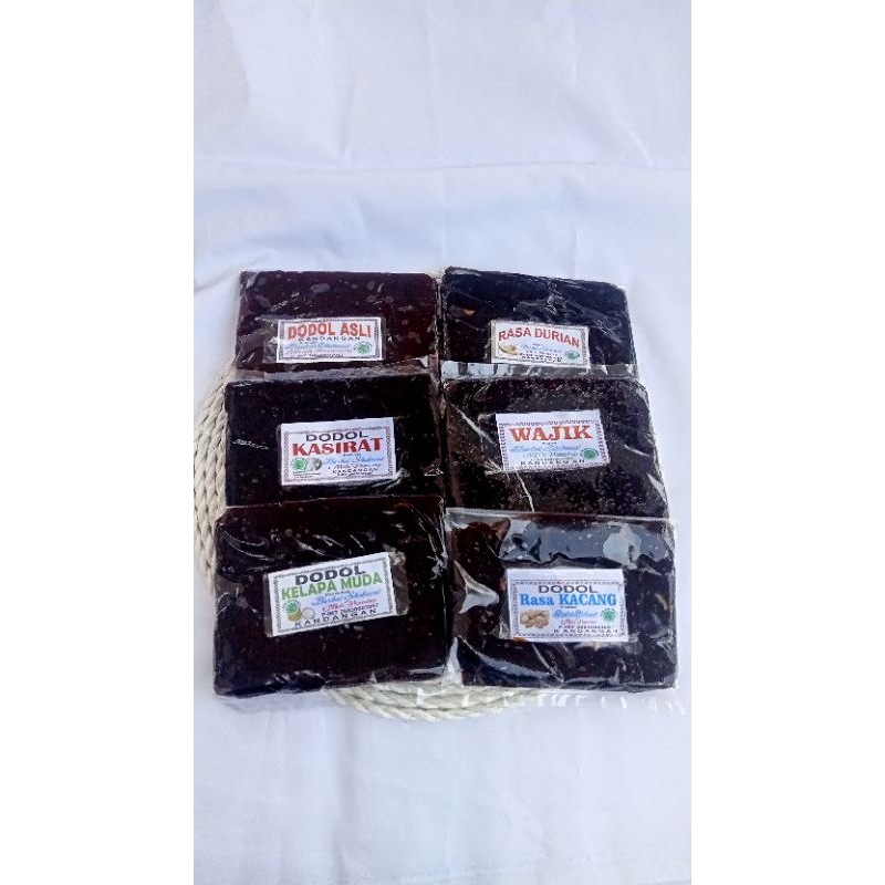 

Dodol asli/dodol kasirat/dodol wajik/dodol kelapa muda/dodol durian/dodol kacang 130gr produk alfiah Humaira