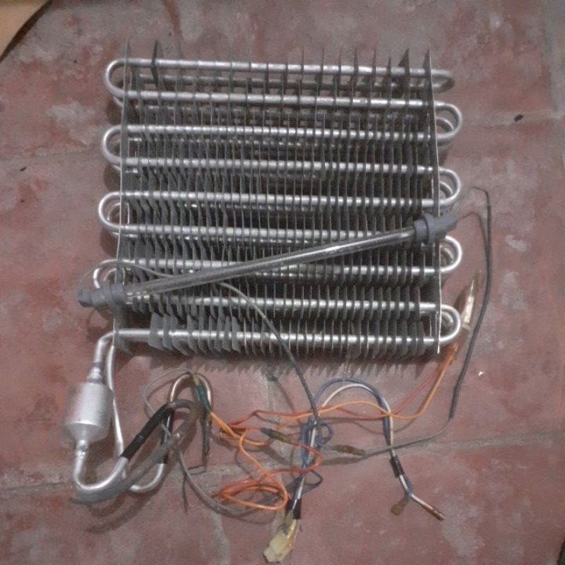 evaporator evap kondensator  bekas kulkas polytron 2 pintu