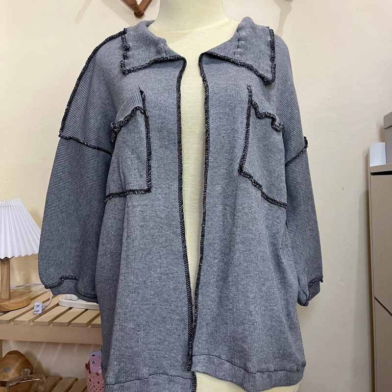 PRELOVED OUTER MIKU