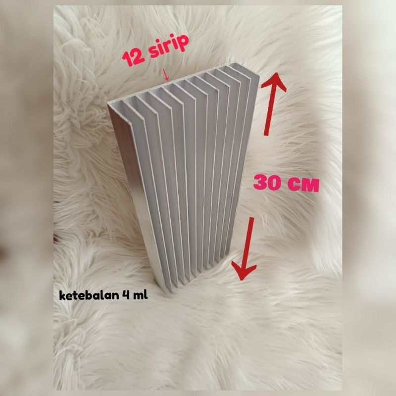 heatsink pendingin 12 sirip 30 cm ketebalan 4 mm hs 12s 30cm