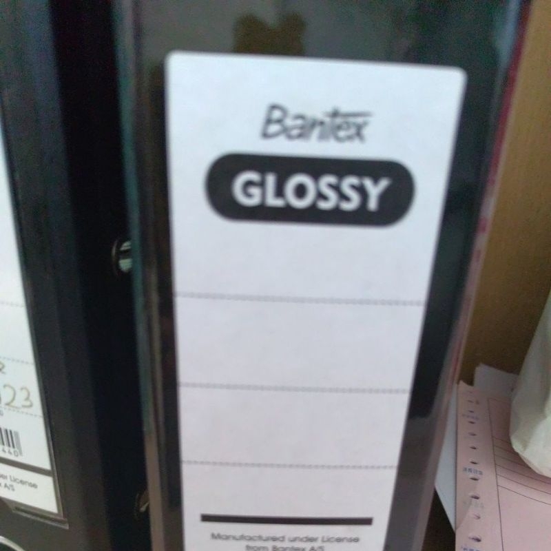 

glossy