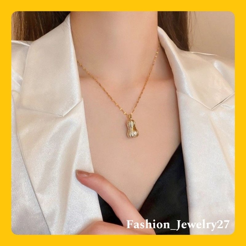 Kalung Wanita Titanium Liontin Kacang Mutiara Polos