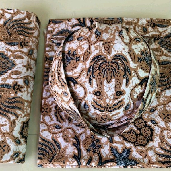 Jarik Set Blangkon Motif Wahyu Tumurun Bledak Lawasan