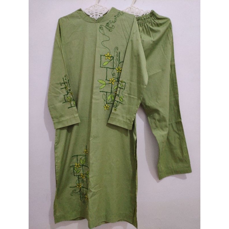 Set Baju Kurung Kondangan Hijau Garis Pastel Bordir Sulam Cewek Wanita