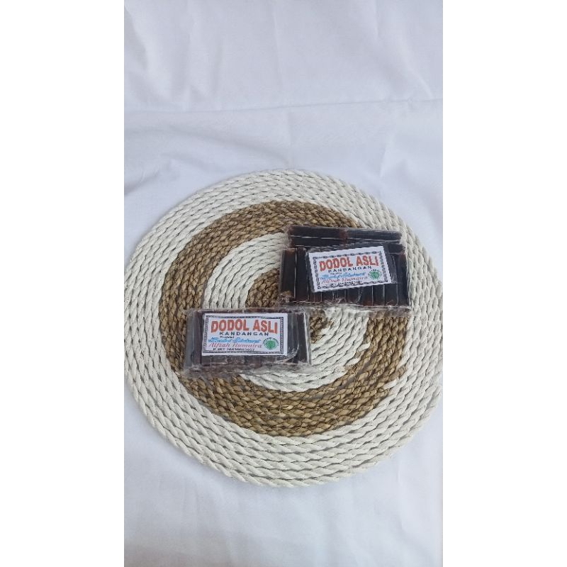 

Dodol asli Kandangan produk alfiah Humaira/mama alfi 120gr