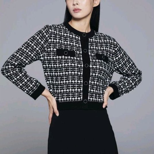 FAIRYSTYLES- Woman Black Outwear Spao Essentials ||  Korean Old Money Fashion