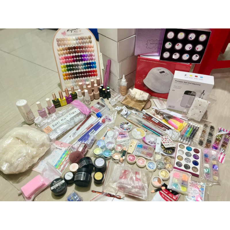PRELOVED NAIL GEL  POLISH SET / KUTEK SET / PERALATAN NAIL ARTI / NAIL ART
