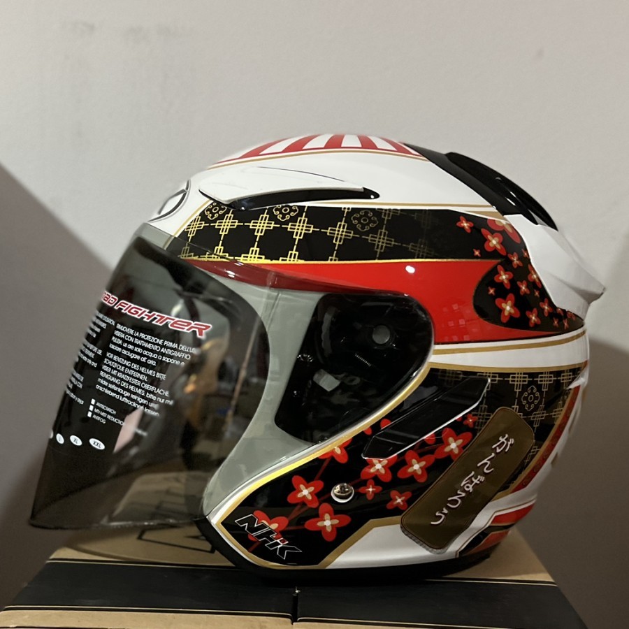 HELM NHK R1 SINGLE VISOR MANEKI NEKO WHITE RED HELM NHK HALF FACE