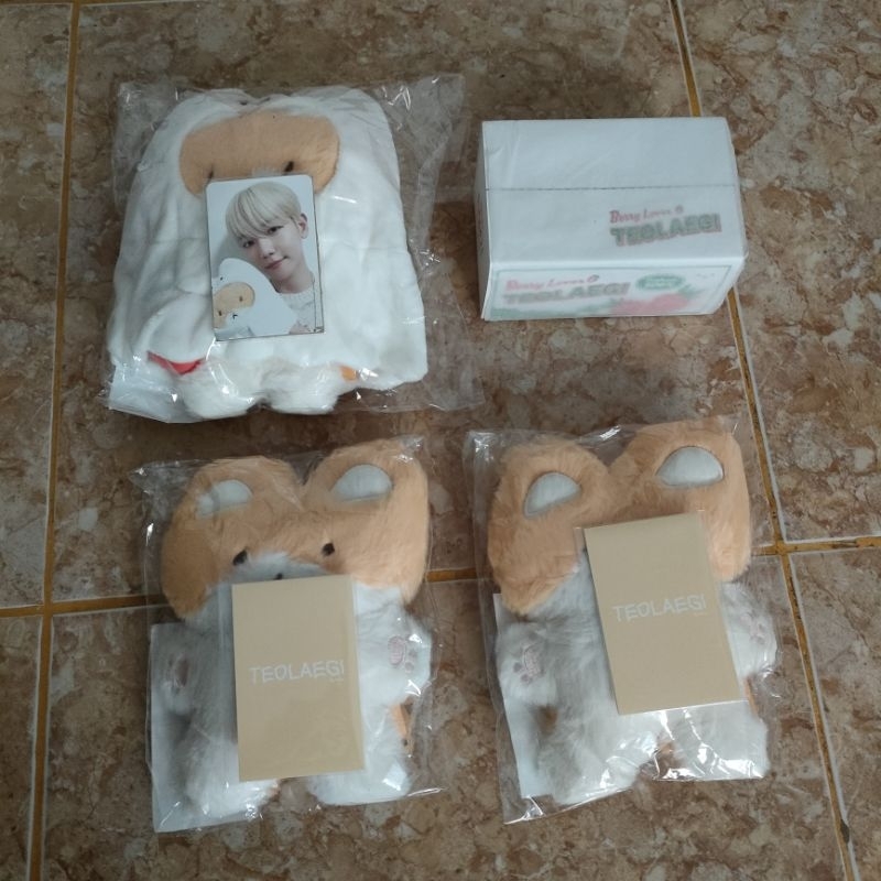 [BACA DESKRIPSI] Ready Stock Baekhyun Teolaegi Ghost Flat Magnet 10cm Berry