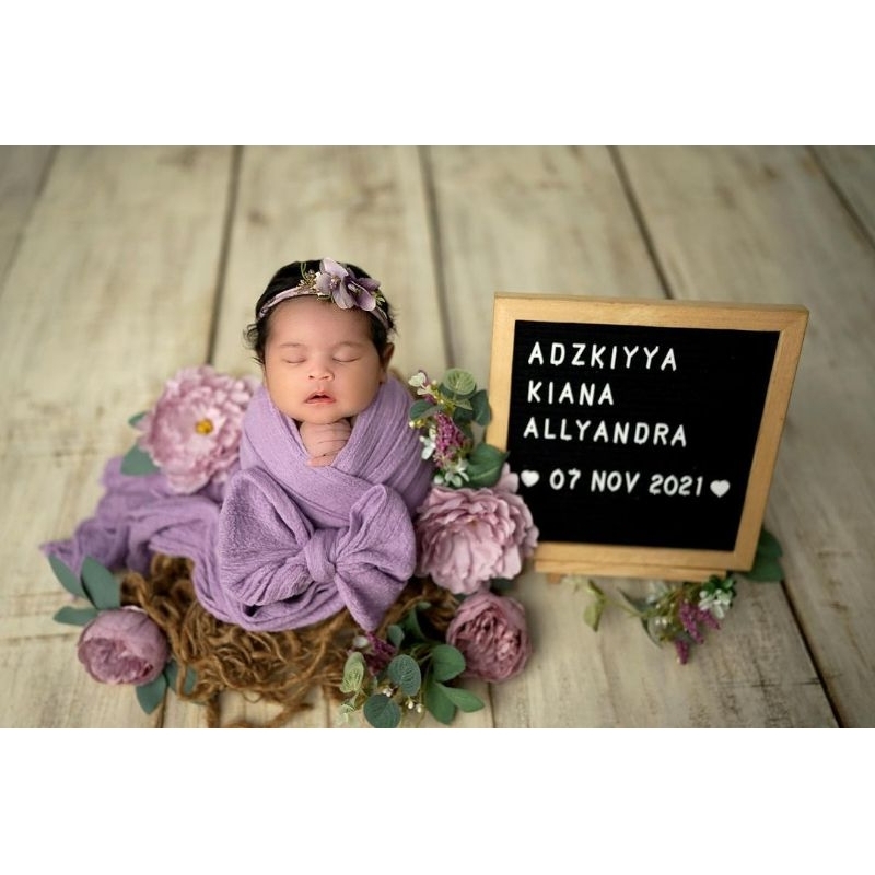 JASA EDIT BAYI CEWEK PLUS PAPAN NAMA