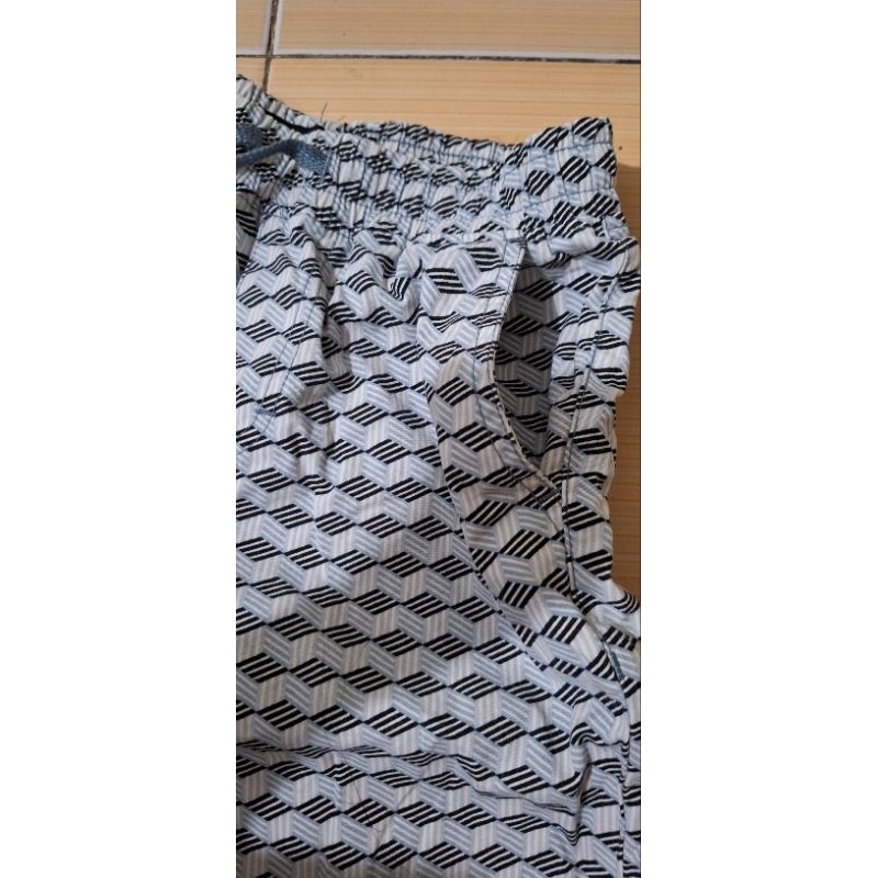 Celana pendek anak cowok remaja