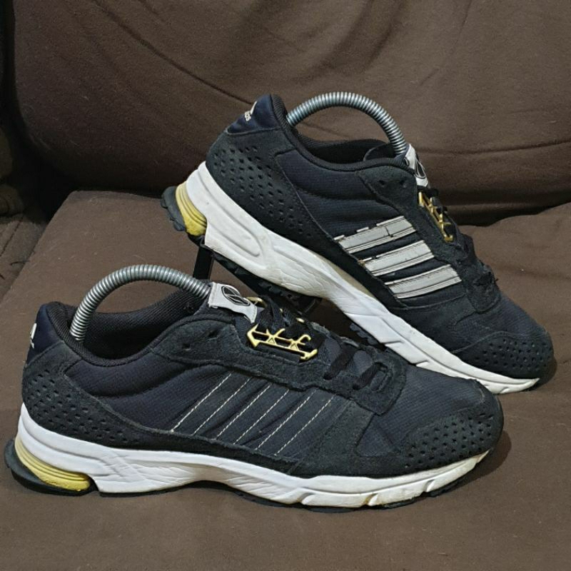 Sepatu Adidas Marathon TR 10 CNY Size 41