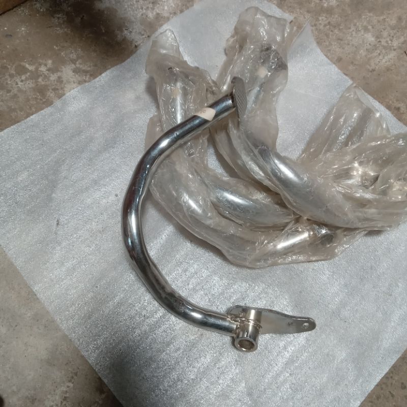 tuas rem pedal rem pijakan rem belakang suzuki gp100 gp125 suzuki trs