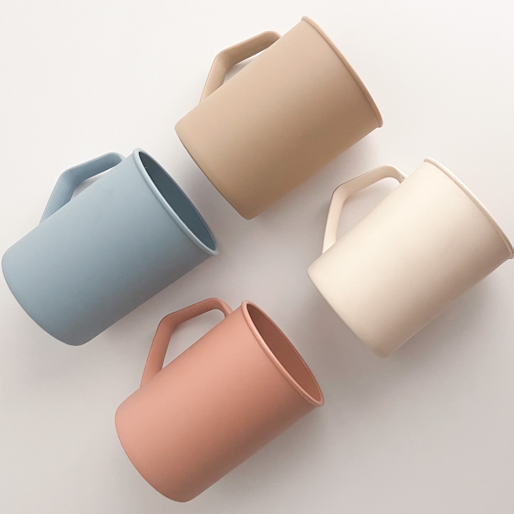 

Gift Inside - Mug Plastik - Kado Ulang Tahun Cewek Hadiah Hampers Ulang Tahun Anniversary Wisuda Pacar Nikahan