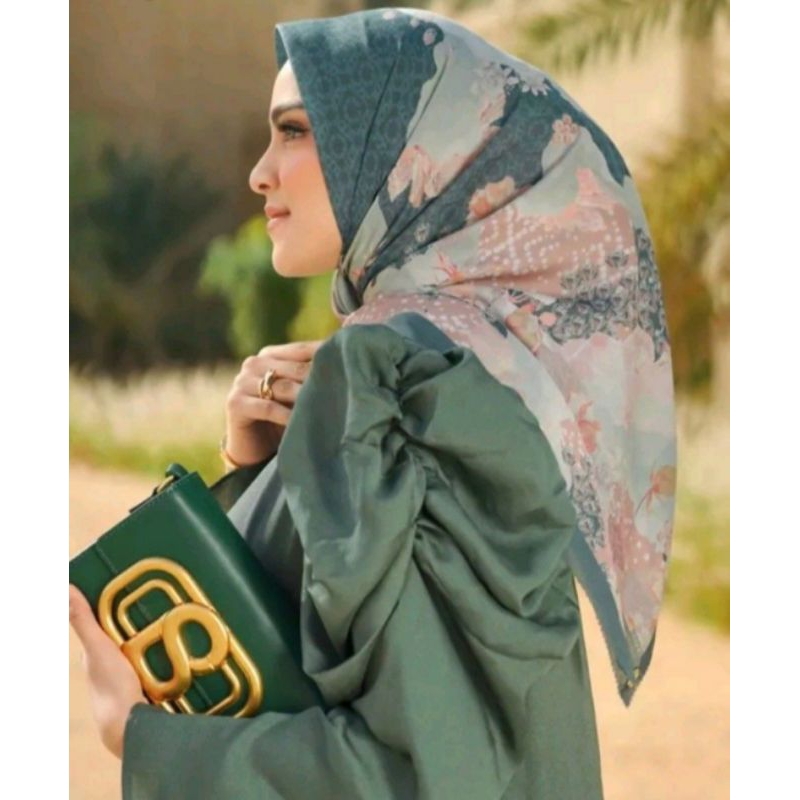 PRELOVED BUTTONSCARVES DISNEY