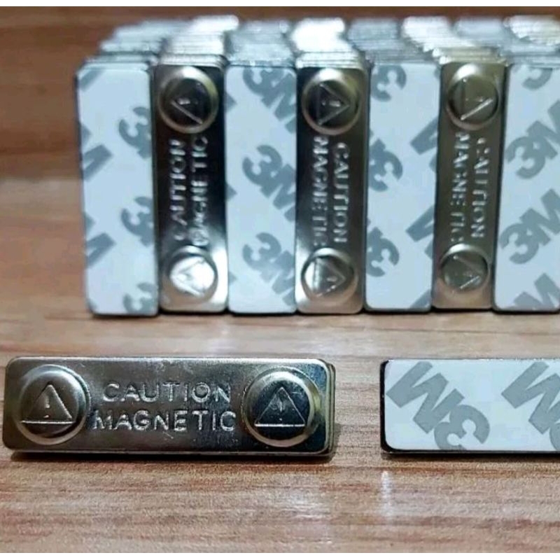 

Magnet nama dada Magnet name tag