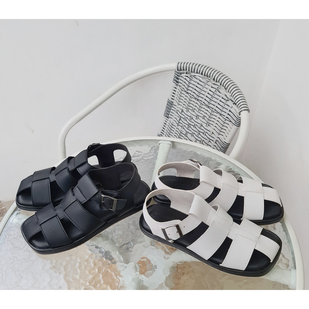 Leora Veddira - Bloomberg - Sepatu Sandal Big Size Jumbo - BIG SIZE JUMBO - BS Sepatu Sandal - SANDA