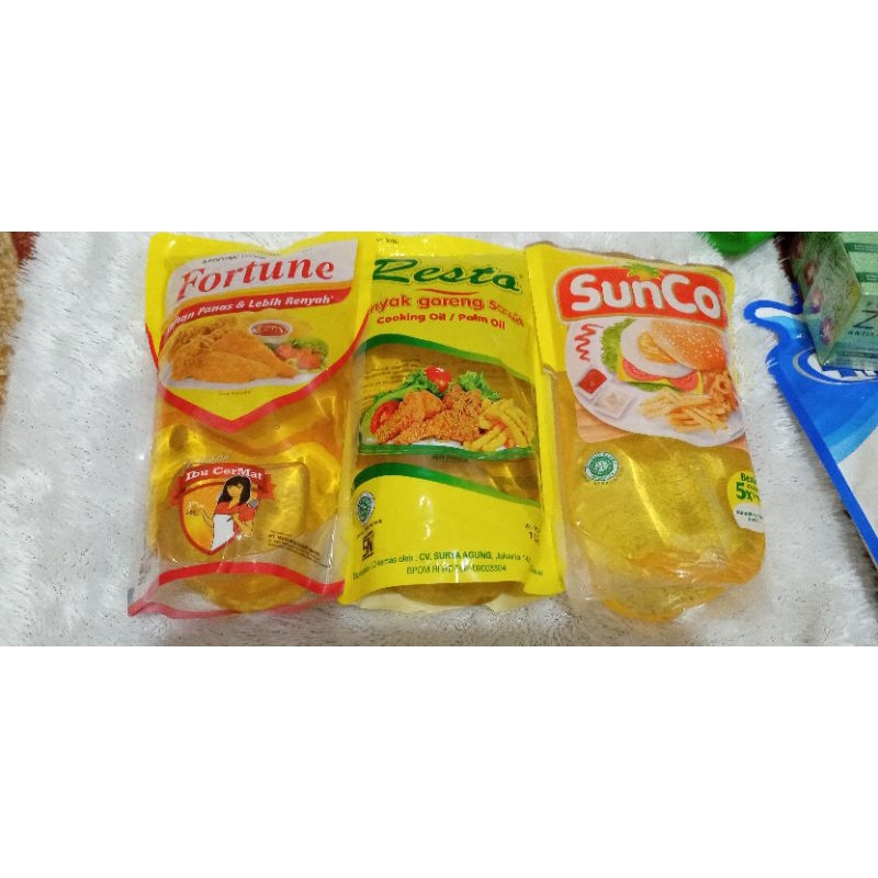 

paket sembako minyak 3 liter 3x1 L Random