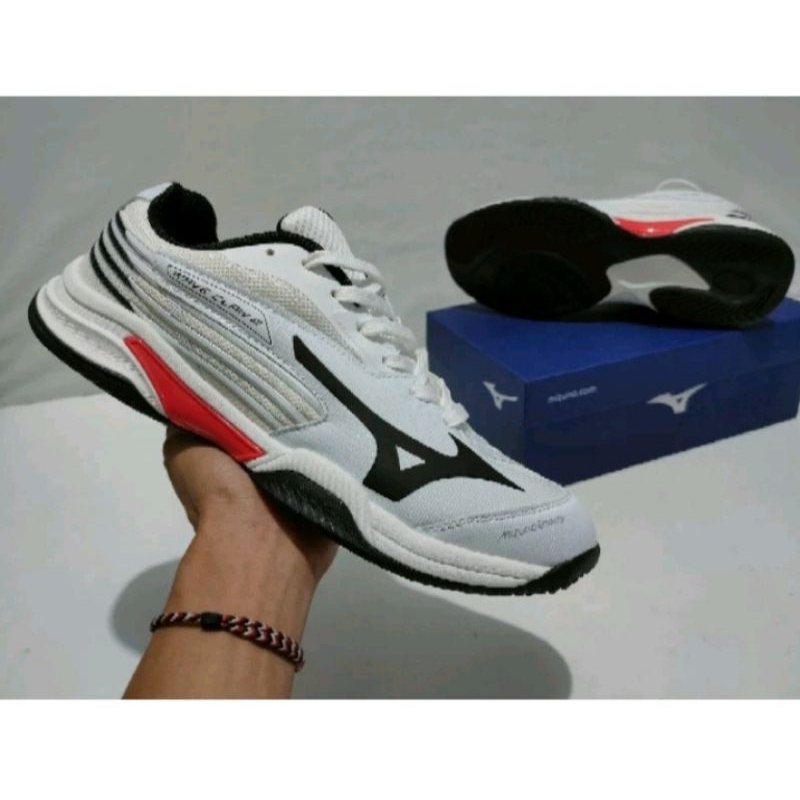 Mizuno Wave Claw 2