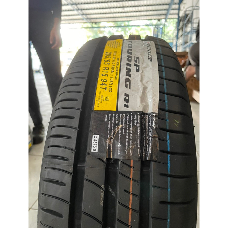 BAN MOBIL INNOVA DUNLOP R1 205 65 r15