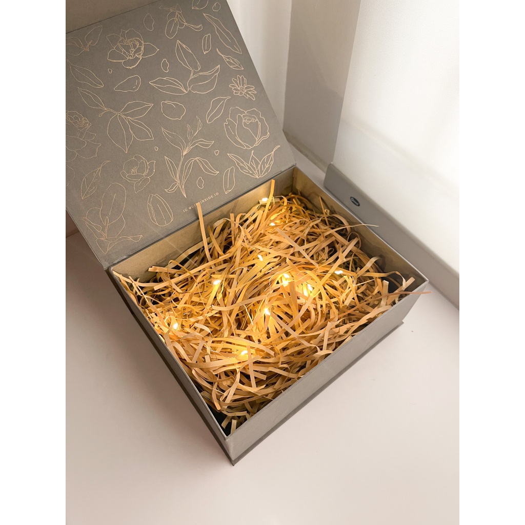 

Gift Inside - LED Lights - Kado Ulang Tahun Cewek Hampers Ulang Tahun Anniversary Wisuda Pacar Nikahan