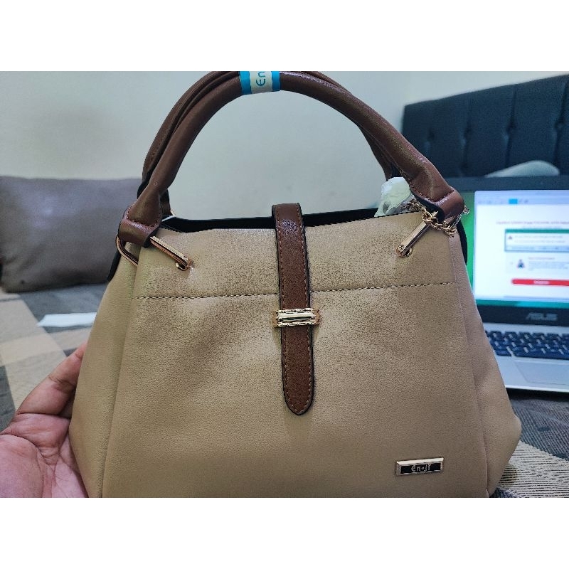 EN-JI HAND BAG