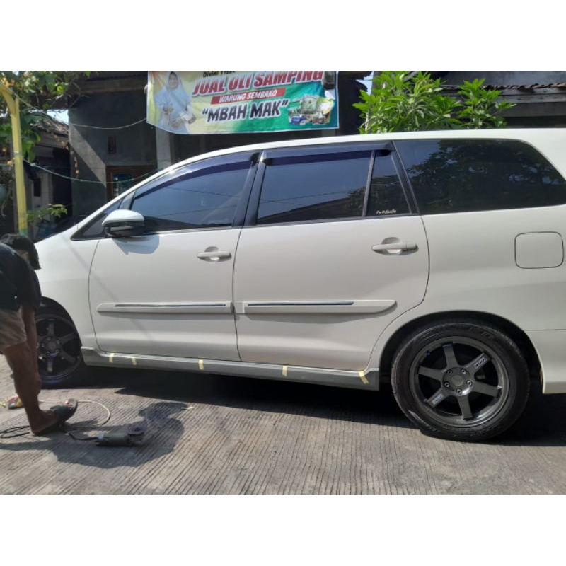 sideskirt innova V