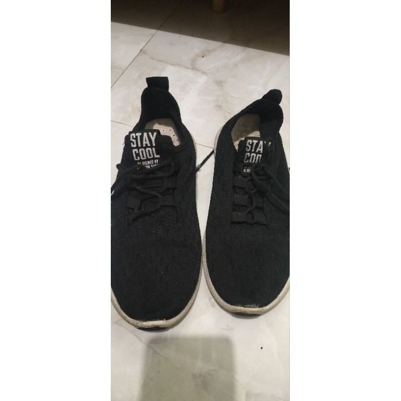 Preloved sepatu casual stay cool