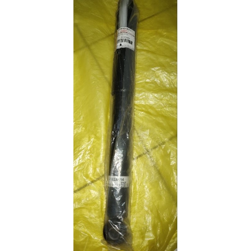 SHOCK BELAKANG PAJERO