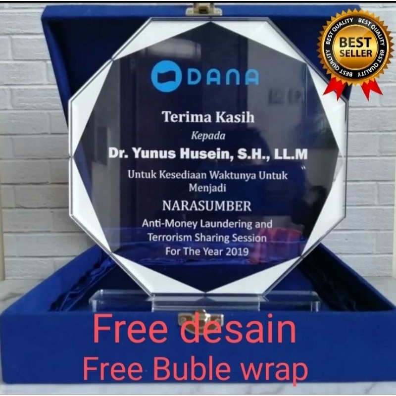 Plakat | Plakat akrilik | Plakat akrilik custom | Plakat akrilik wisuda | Plakat akrilik murah