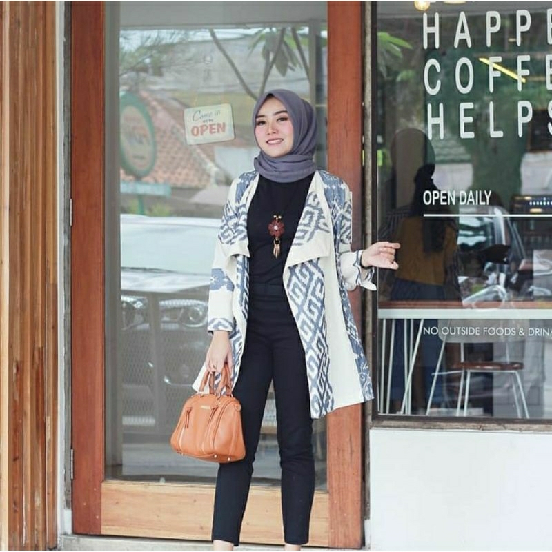 Cardigan tenun modis toraja warna putih tulang